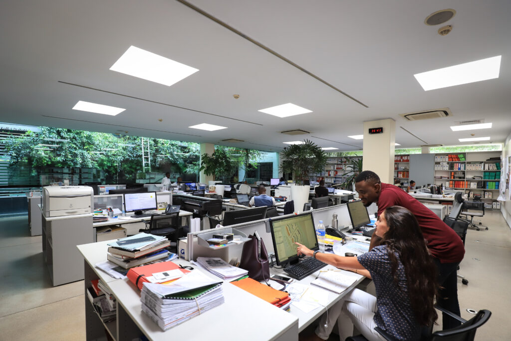 Agence Koffi et Diabaté Architectes Abidjan Côte d'Ivoire siège Boulevard Latrille Cocody